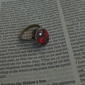 Elegant Red Stone Ring with Decorative 925 Silver Setting